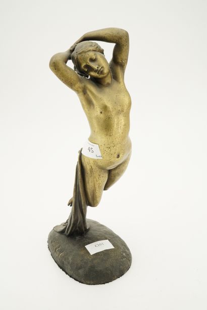 null Edouard-Louis COLLET (1876-1971), La Vague, sculpture en bronze à patine dorée,...