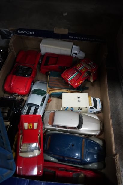 null Ensemble de miniatures automobiles dont Solido, Burago, Matchbox etc.. (3 c...