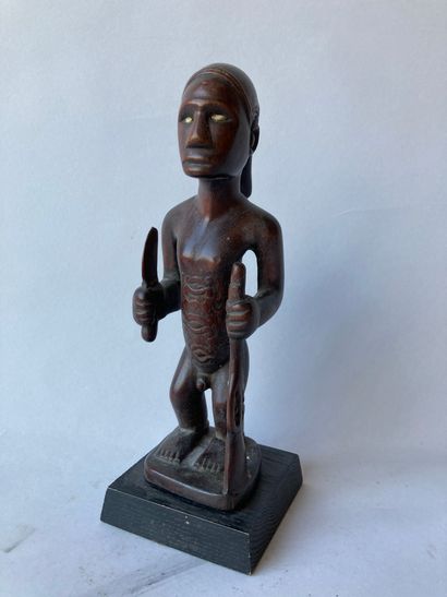 null Statuette de type Bembe, République Démocratique du Congo

Bois à patine brune...