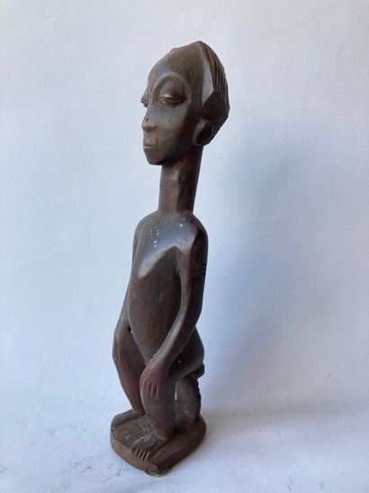 null Statuette de type Ashanti (?), Ghana

Bois à patine brun noir H : 29,5 cm



Personnage...