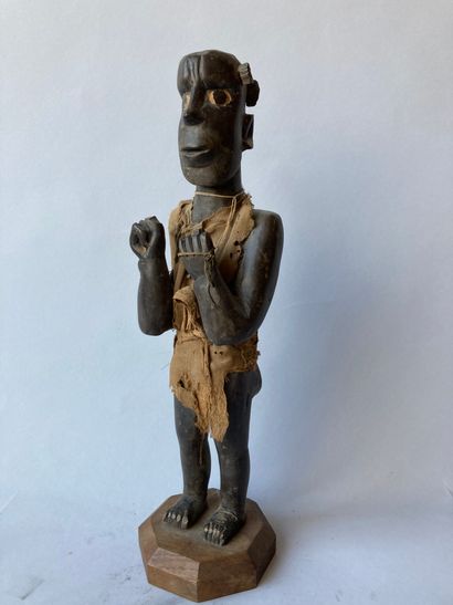 null Statuette de type Kongo (?), République Démocratique du Congo

Bois à patine...