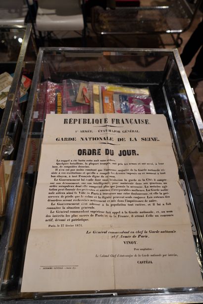 LA COMMUNE DE PARIS, 1870-1871 RÉUNION DE QUATRE AFFICHES ET SIX BULLETINS DE LA...