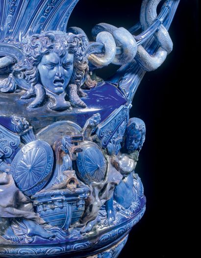 null IMPORTANT VASE BALUSTRE
Blue enamelled earthenware, of baluster form, with decoration...