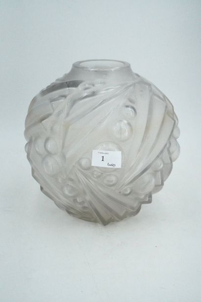 CAZAUX. Vase boule Guéron à décor géométrique...