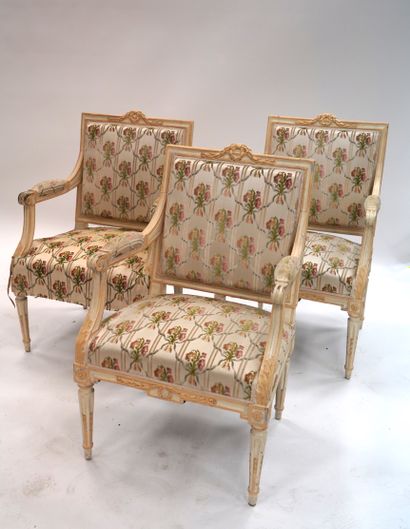 null A SET OF THREE CHAIRS White lacquered wood, cream colored, the backrest "à la...