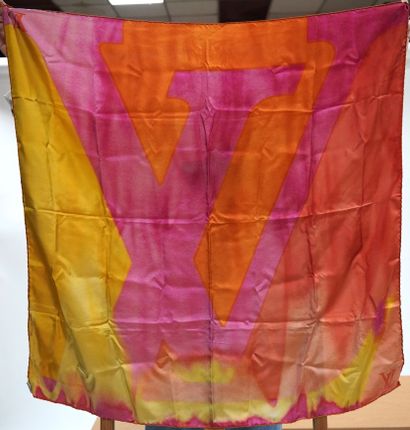 LOUIS VUITTON Silk scarf with yellow, orange and pink gradient.
Very good condit...