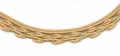 null 
NECKLACE Yellow gold and pink gold18k (750 thousandth), with geometrical links...