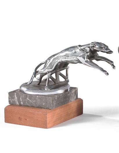 AEL AUTOMOBILE MASCOTTE Chromed metal, featuring two greyhounds in the "Racing Greyhound"...