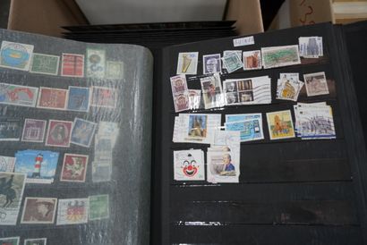 null Important lot de timbres, dont Suède, Grèce, Madagascar, Belgique, Italie, Liban,...