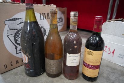 null Lot de bouteilles de vins et champagne.