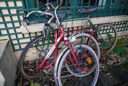 null Deux vélos, SANREMO et LEJEUNE.