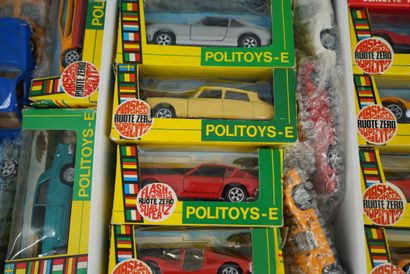 null 11 voitures POLITOYS avec boîte échelle 1/43 comprenant DS 21 Citroën Réf E...