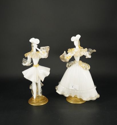 null MURANO. XXe siècle. Couple de danseurs en verre. H 27 cm.