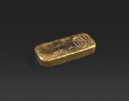 null GOLD LINGOT n° 494252 996.2 thousandths.
Weight. 999.51 g.
With its assay report.
No...