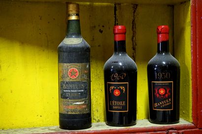 null 
1970 bouteille originelle de la collection privée / 1960 1950 flacons de la...