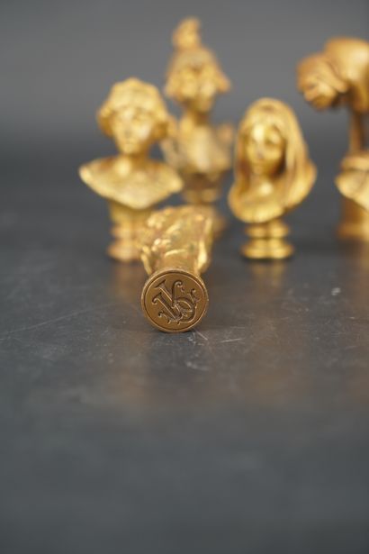 null Réunion de 8 sceaux à cacheter en bronze doré, certains figurant des bustes...