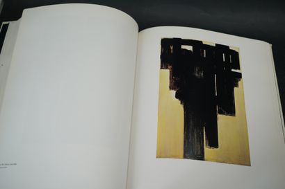 null SOULAGES, Noir Lumière, Paris Musées, un volume, porte une dédicace. En l'é...