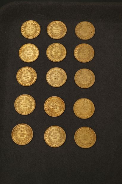 null 二十法国法郎的黄金。15枚20法国法郎的金币。重量：96.20克。穿着。没有买方费用。