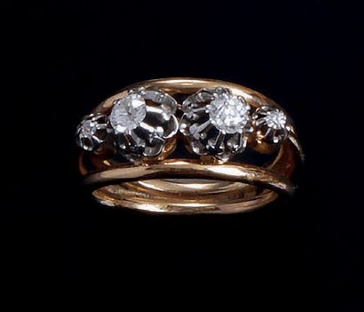 RING
Gold 18k 750 thousandths, scratched...