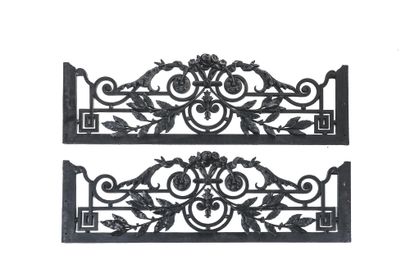 null PAIR OF MANTLING OF WINDOWS OF A PARISIAN BUILDING
Cast iron painted in black,...