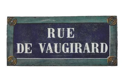 PLAQUE NOMINATIVE DE LA RUE DE VAUGIRARD,...