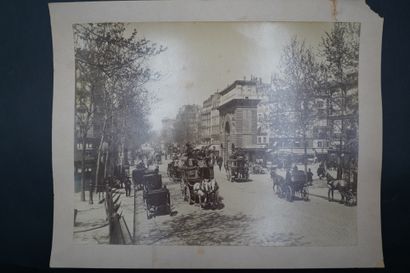 null AUTEUR INDÉTERMINÉ
Paris, la Porte Saint-Martin animée, c. 1870 Tirage sur...