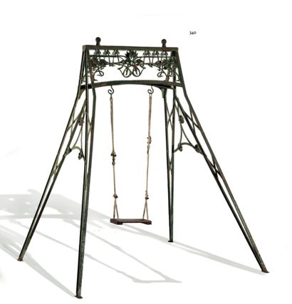 null VERY RARE GARDEN SWING, PARIS
Cast iron painted in green, the upper part openwork...