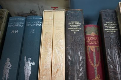null Réunion de livres de la collection Zodiaque comprenant Roussilon rolan, Rouergue...