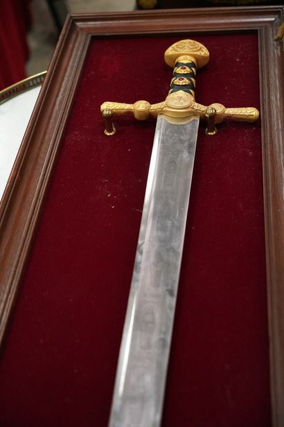 null Réplique décorative de l'épée du Saint Empire Romain Germanique, en métal doré...