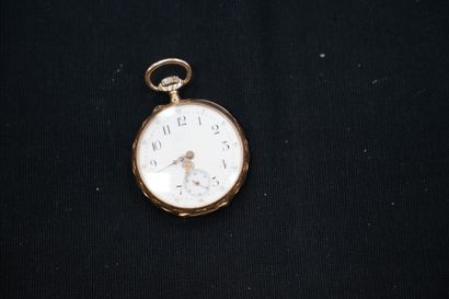 null Une montre de gousset, la cuvette en or 18k (750) gravée d'un monogramme, index...