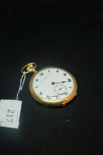 null LIP. Montre chronomètre en or jaune 18K (750), Le cadran émaillé en blanc, les...