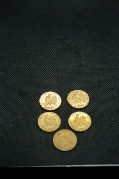 null 5 pièces de 20 francs or. Poids. 32,2 grammes.