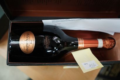 null LAURENT PERRIER, deux bouteilles de champagne grand siècle Alexandra rosé brut,...