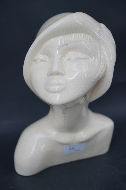 null LIANE (XXe siècle) buste de femme, céramique émaillée, craquelée, portant un...