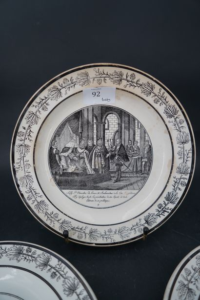 null CHOISY LE ROI, série de quartorze assiettes en faience fine à décor de scènes...