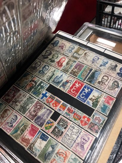 null Réunion de timbres dans des albums, France, Allemagne, Danemark, Irlande, Norvège,...