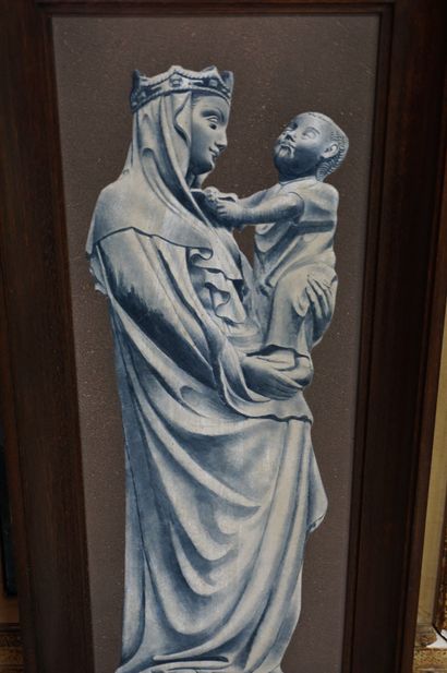 null J. Borel, Vierge à l'enfant, plaque de céramique émaillée signée en bas à d...