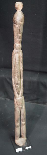 null Statue Sepik, palétuvier sculpté, Papouasie Nouvelle Guinée.

Hauteur. 88 cm....