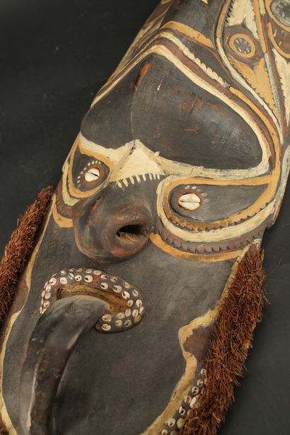 null Masque d’ancêtre, maison des hommes Mwaï, peuple Tambunam, Sepik, Papouasie...