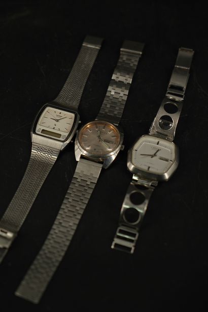 null CITIZEN, ensemble de trois montres bracelet en acier, deux à mouvement mécanique...