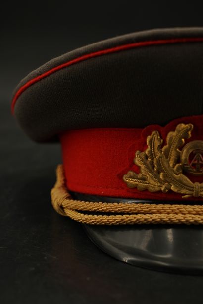 null R.D.A. casquette de Général de l'armée de terre.