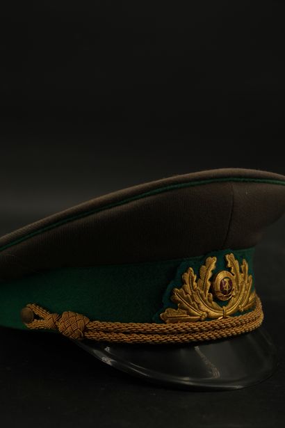 null R.D.A. casquette de Général des garde frontières.