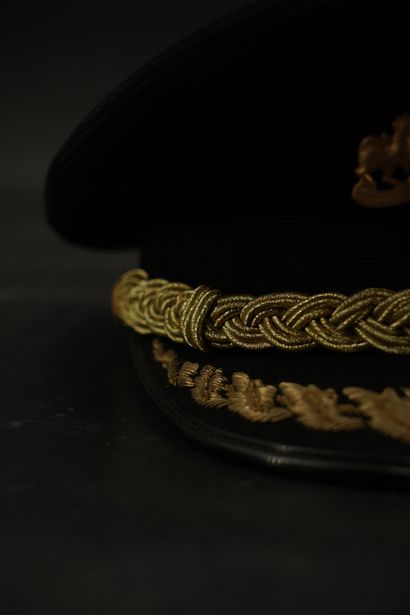 null Cambodge, casquette de parade de général de la police.