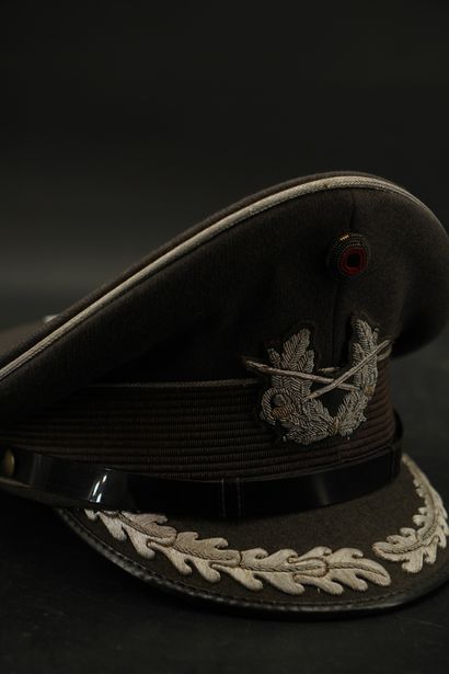 null R.F.A. casquette d'officier supérieur de l'armée de terre.