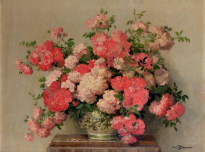 Maurice DECAMPS (1892-1953) Bouquet de fleurs sur un entablement Huile sur toile...