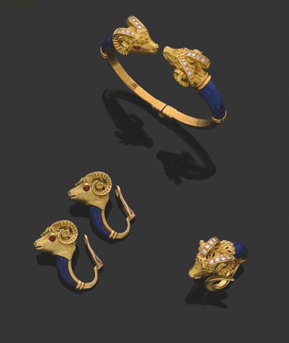JEWELRY.
750 thousandths yellow gold, decorated...