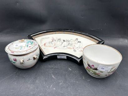 null Chine, fin XIXe ou début du XXe siècle 
Pot à gingembre en porcelaine à décor...
