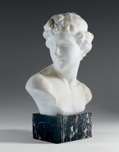 PUGI (fin du XIXe ou début du XXe siècle). Buste de jeune homme à l'antique Statuette...
