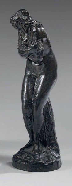 JEAN-ANTOINE HOUDON (1741 ? 1828) D'APRÈS 
LA FRILEUSE Bronze à patine brune
Cachet...