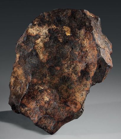 null GIBEON Sidérite
Météorite complète brute
Première découverte en Namibie en 1836...